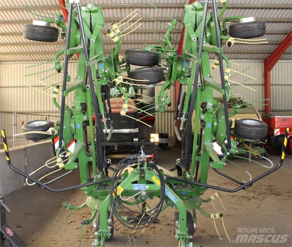 Krone Vendro 900 耙與翻草機