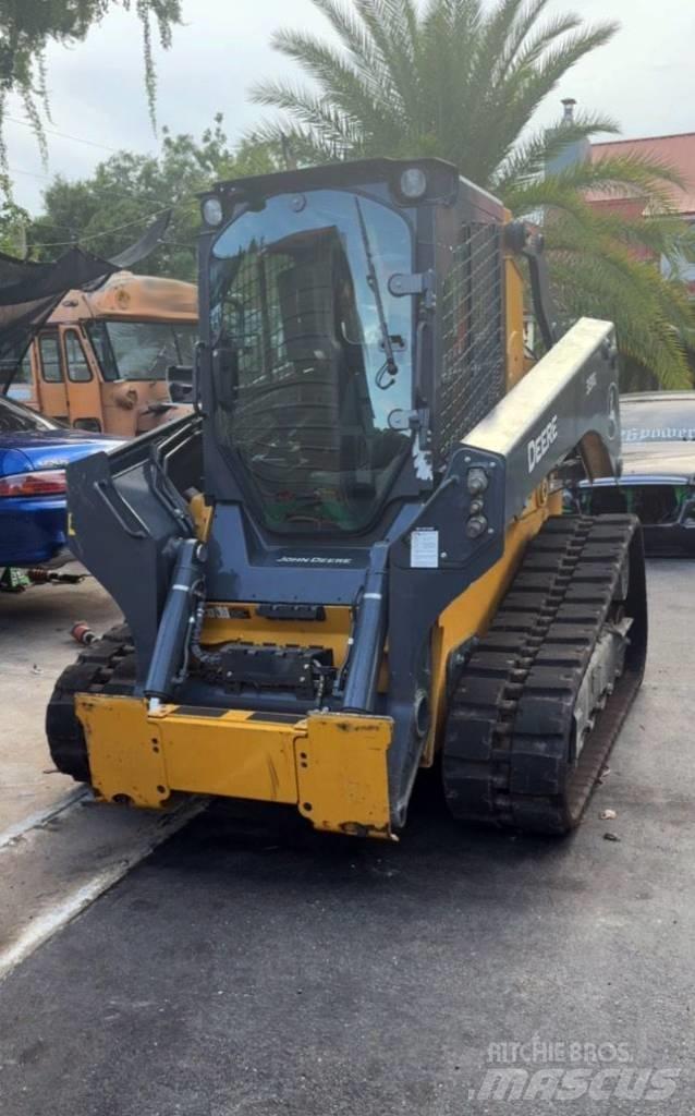 John Deere 331G 滑移轉向裝載機