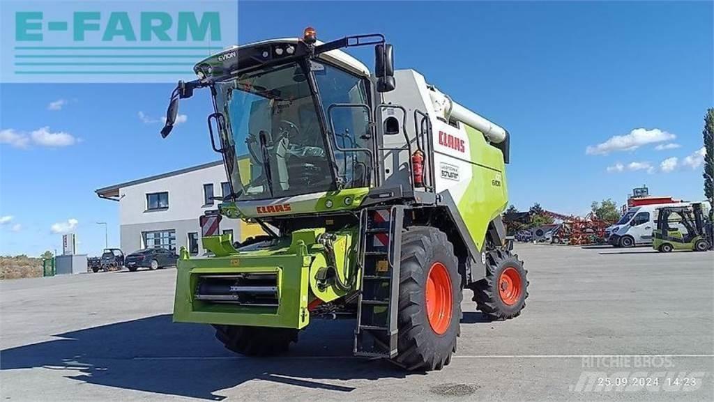 CLAAS evion 410 聯合收穫機
