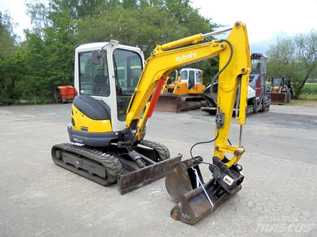 Kubota U 25-3 A 小型挖土機/掘鑿機<7t(小型挖掘機)