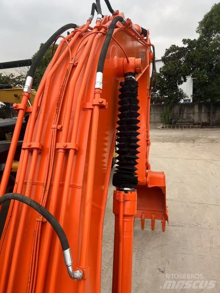 Hitachi ZX 200 履帶式 挖土機/掘鑿機/挖掘機