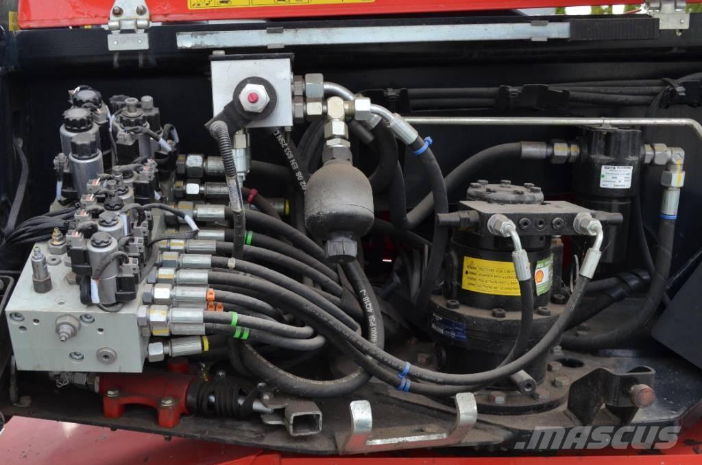 Manitou ManGo 12 曲臂高空作業車