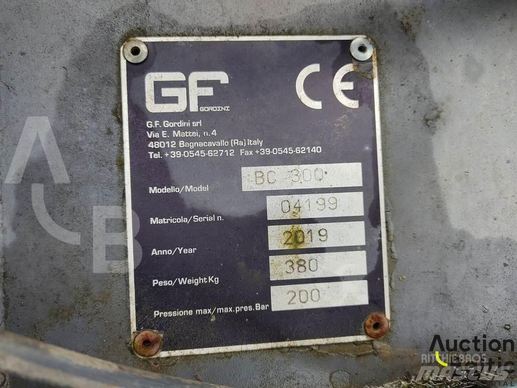 GF Gordini BC 300 鏟斗