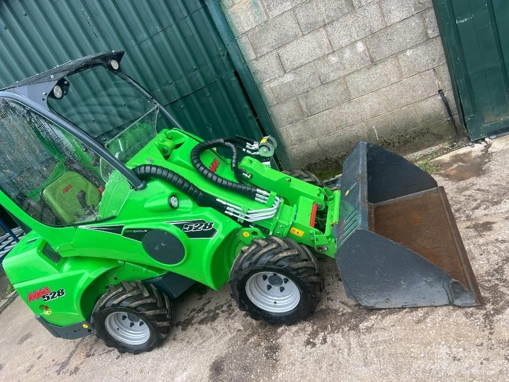 Avant 528 輪胎式裝載機