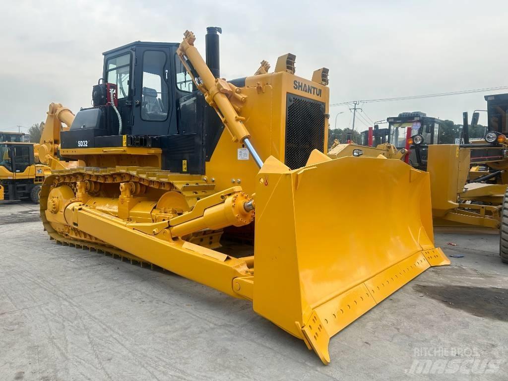 Shantui SD 32 履帶推土機