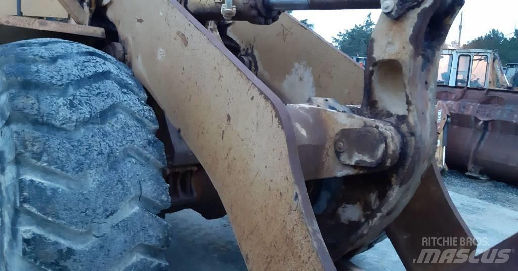 Komatsu WA500-1 輪胎式裝載機