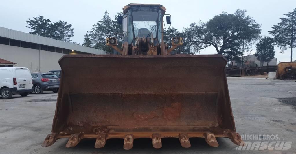 Komatsu WA500-1 輪胎式裝載機
