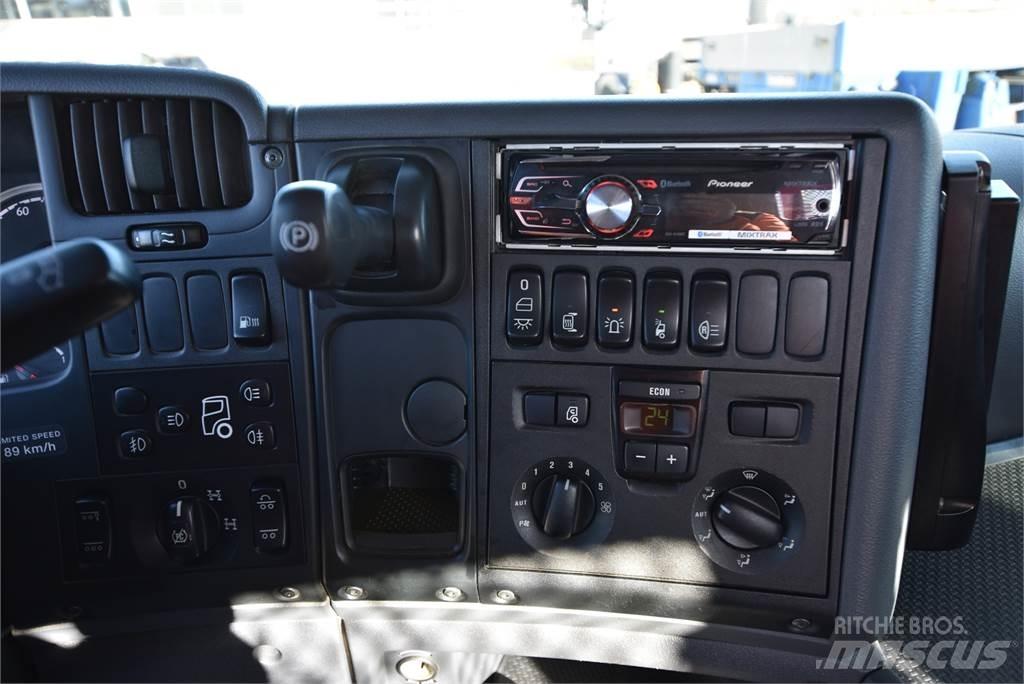 Scania G440 8X4 起重機卡車