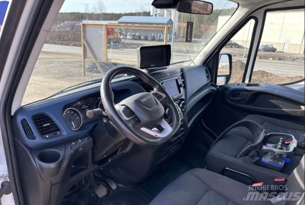 Iveco Iveco Daily 起重機卡車