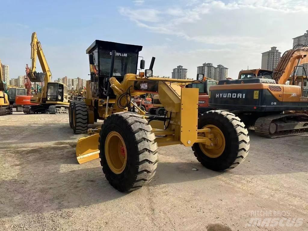 CAT 140 H 平土機