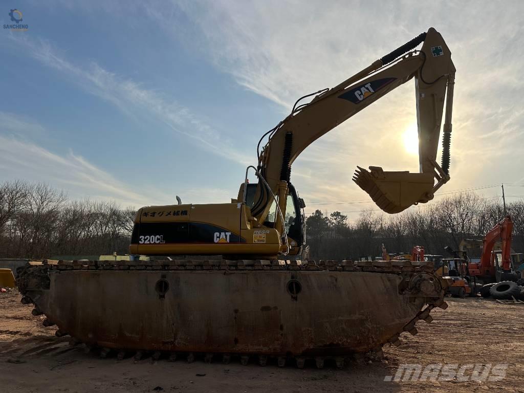 CAT 320CL 水陸兩用挖掘機