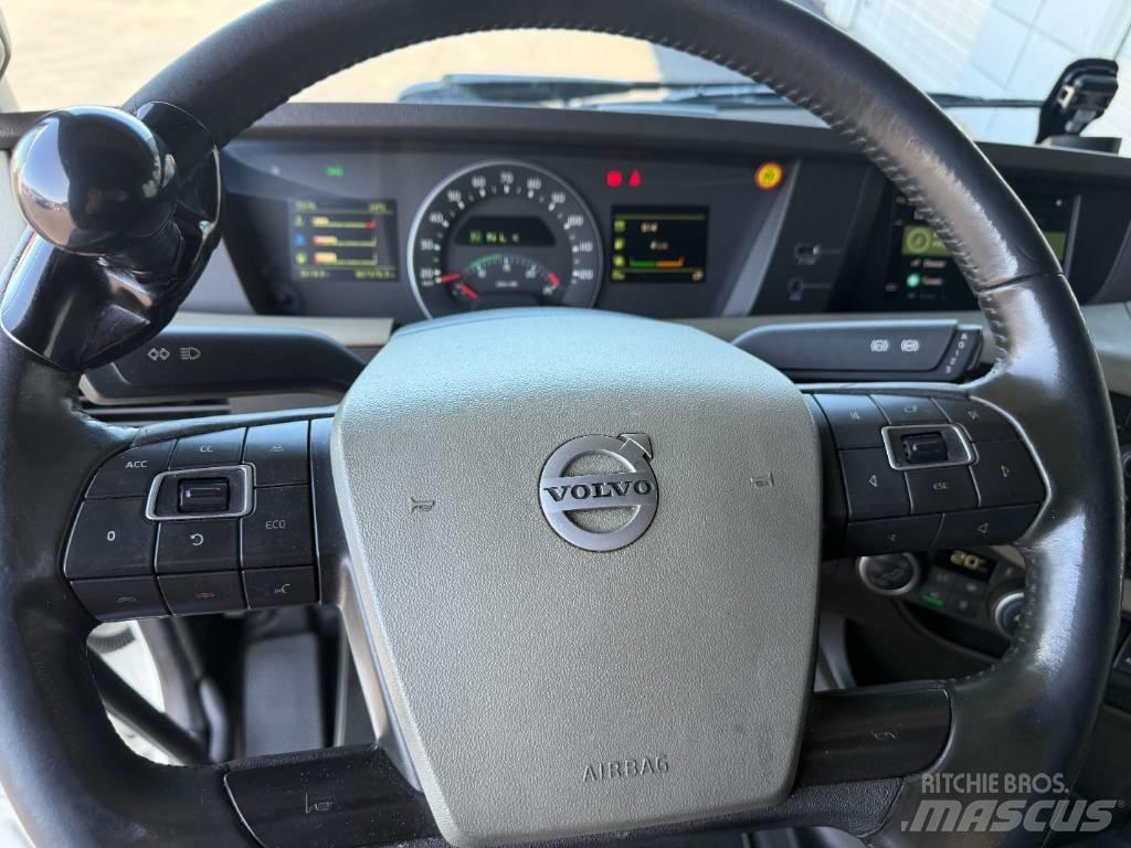 Volvo FH 540 6x2 貨箱式卡車