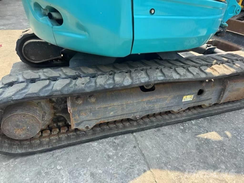 Kubota U 30 小型挖土機/掘鑿機<7t(小型挖掘機)