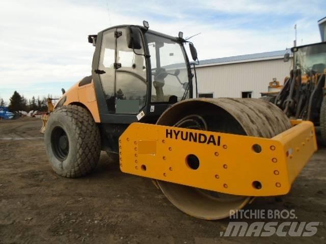 Hyundai HR 120 C-9 單輪滾壓機