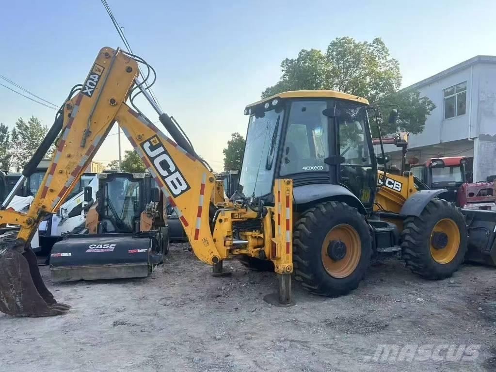 JCB 4CX 反鏟裝載機