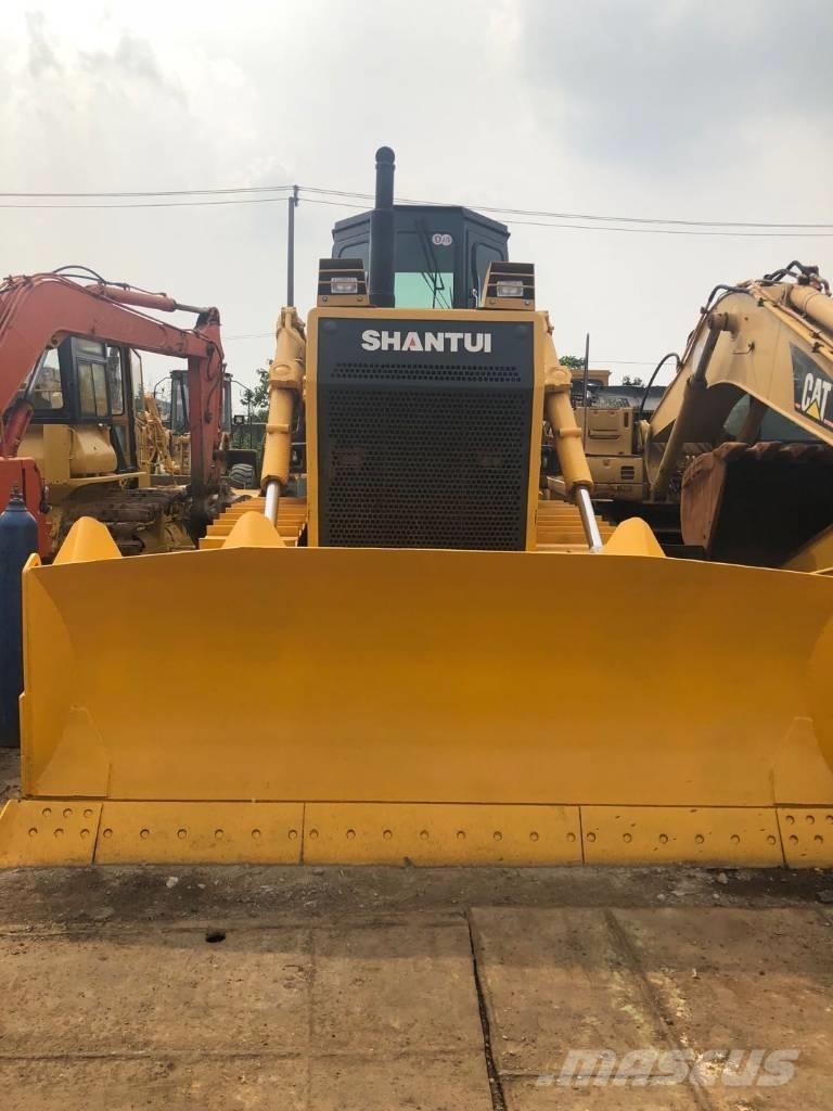 Shantui SD22 履帶推土機