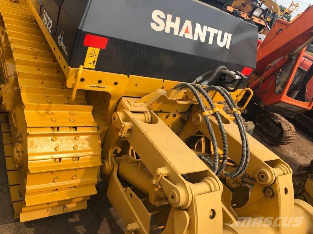 Shantui SD22 履帶推土機