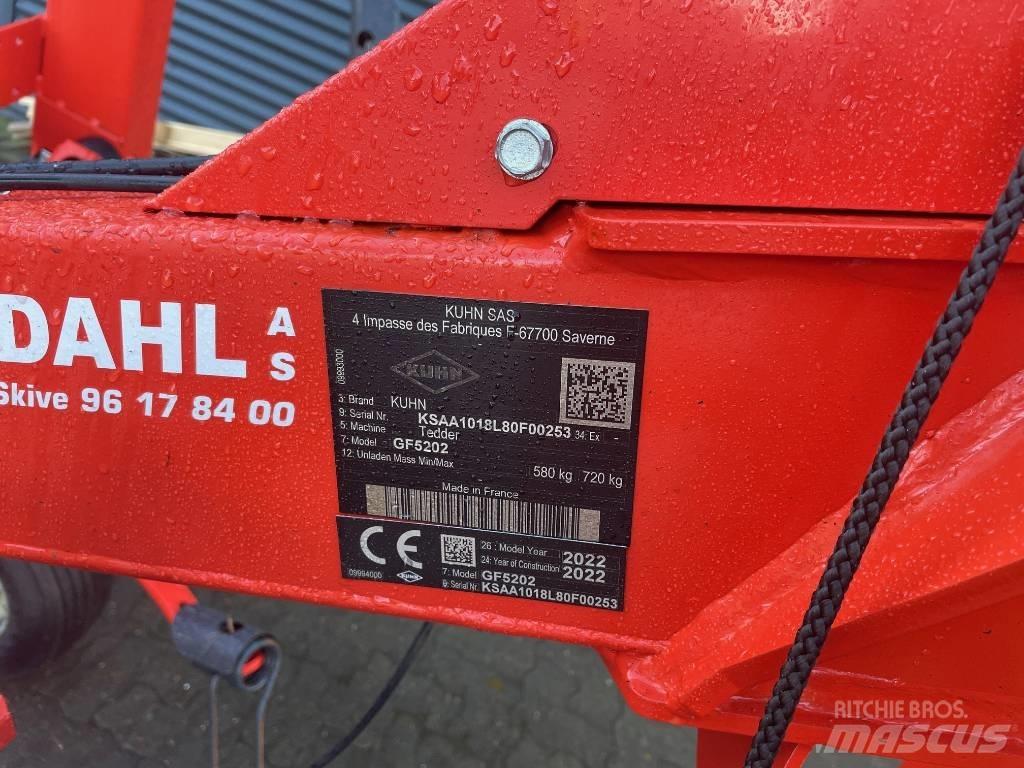 Kuhn GF 5202 耙與翻草機