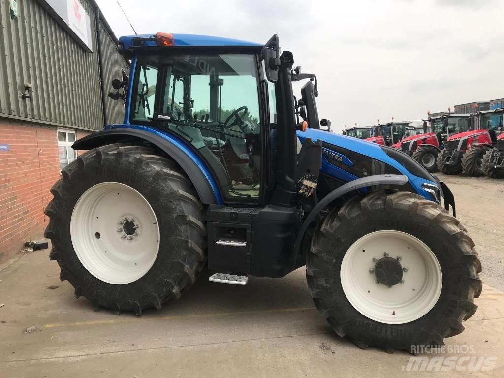 Valtra G 135 A 曳引機