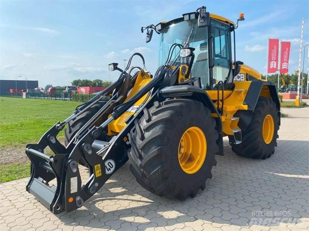 JCB 427 AGRI 輪胎式裝載機