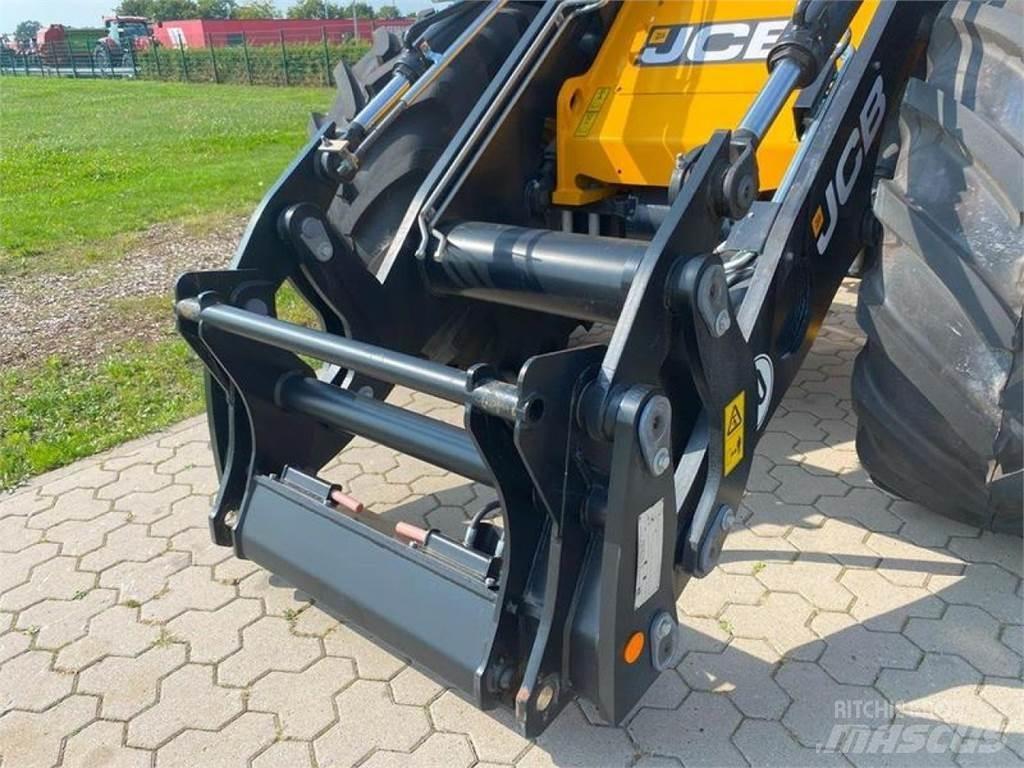 JCB 427 AGRI 輪胎式裝載機