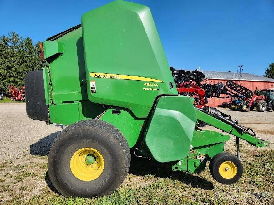 John Deere 450 M 圓型牧草打包機