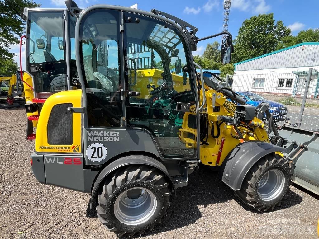 Wacker Neuson WL 25 輪胎式裝載機