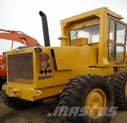 Komatsu GD 661 平土機