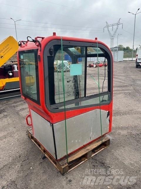Volvo ECR 88 D 駕駛室與內部