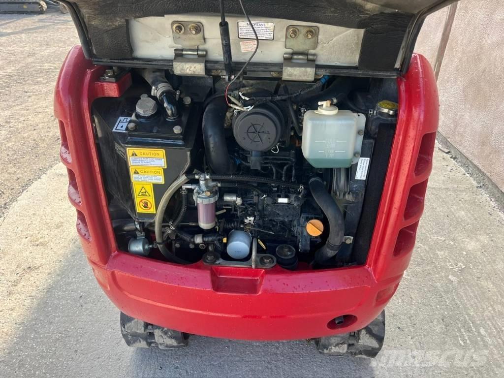 Takeuchi TB 216 小型挖土機/掘鑿機<7t(小型挖掘機)