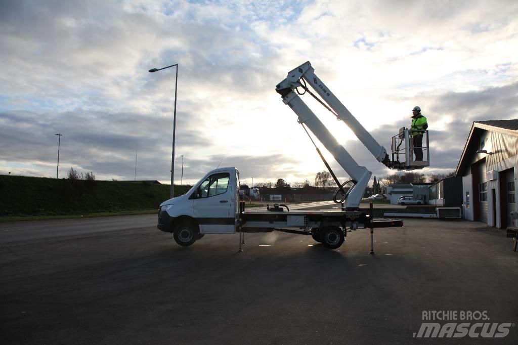 VERSALIFT VTX 240 G3 卡車裝載高空作業車