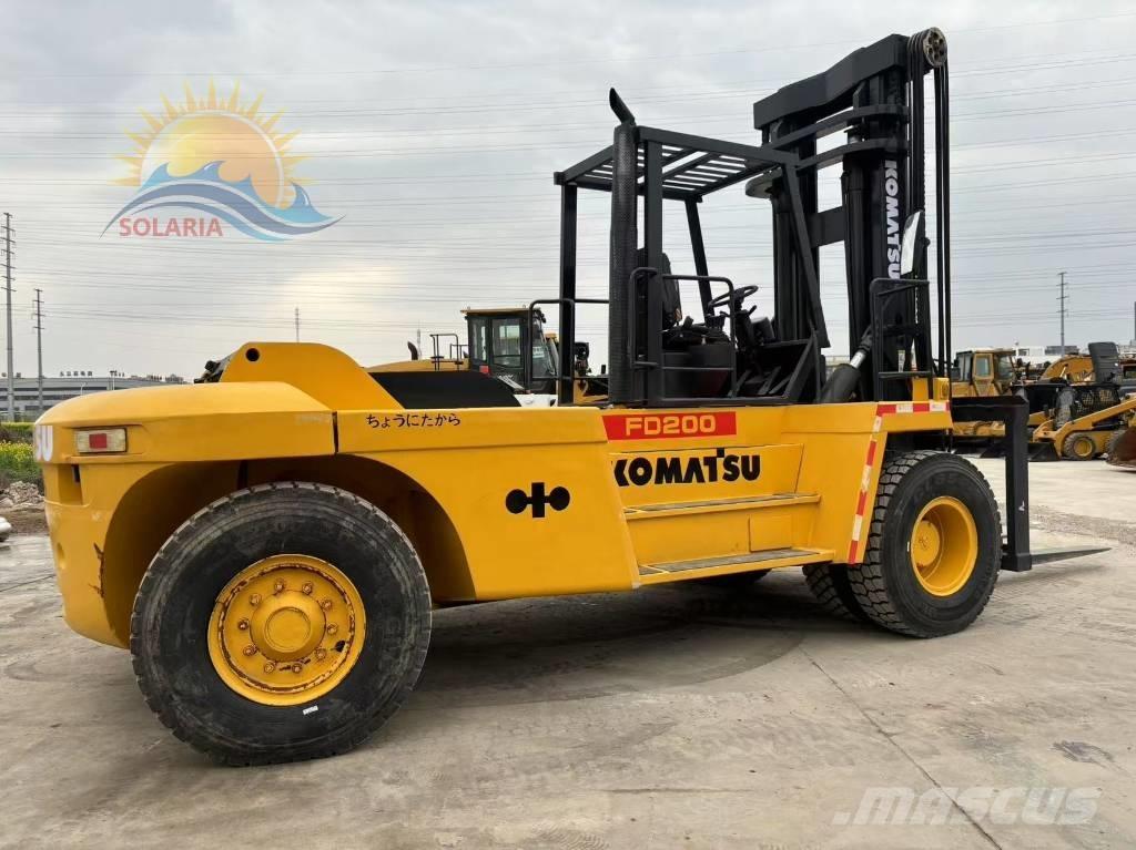 Komatsu FD 200 柴油卡車
