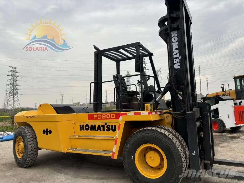 Komatsu FD 200 柴油卡車