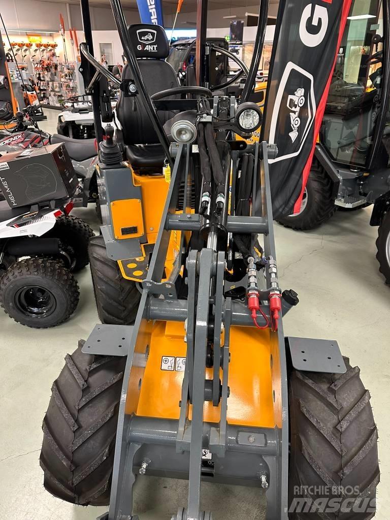 GiANT 1200 滑移轉向裝載機