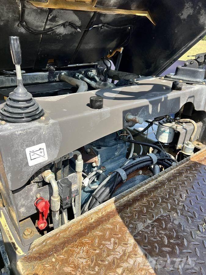 Mecalac TA3H 側卸礦車