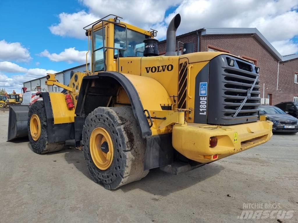 Volvo L 180 E 輪胎式裝載機