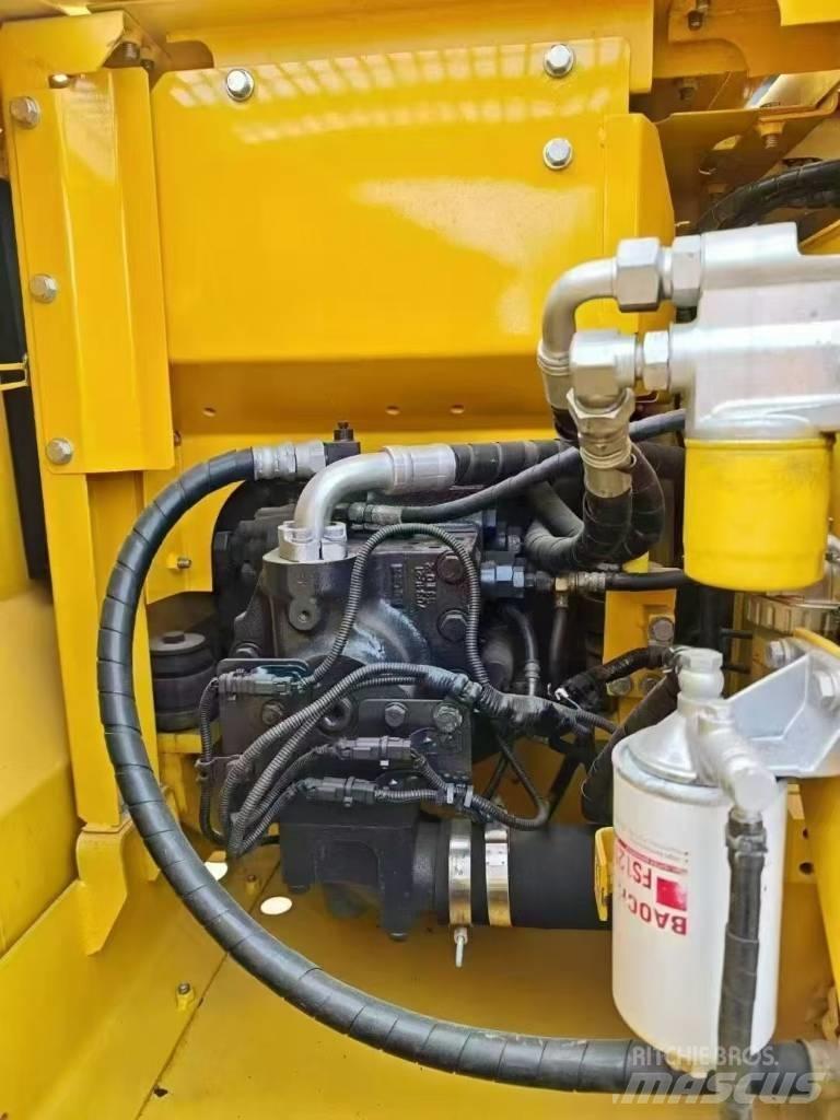 Komatsu 130LC-7 履帶式 挖土機/掘鑿機/挖掘機