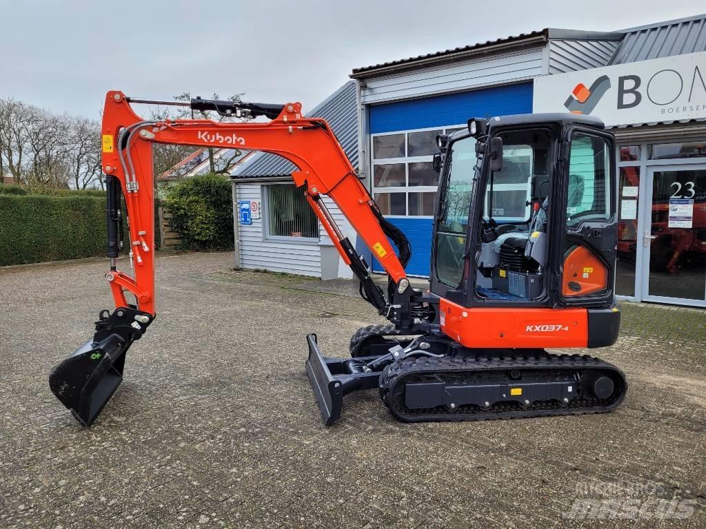 Kubota KX 037-4 小型挖土機/掘鑿機<7t(小型挖掘機)
