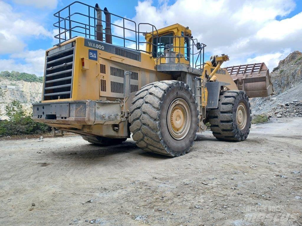 Komatsu WA800-3 輪胎式裝載機