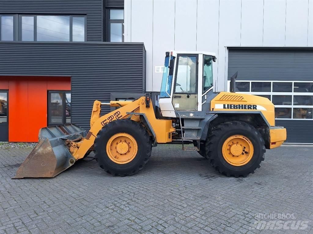 Liebherr L522 輪胎式裝載機