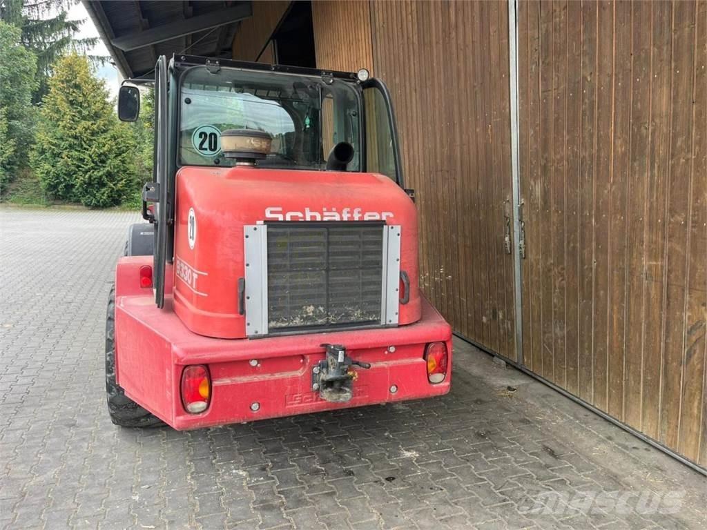 Schäffer 9330 T 農業用伸縮臂裝載機