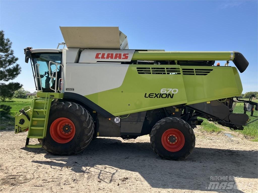 CLAAS Lexion 670 聯合收穫機