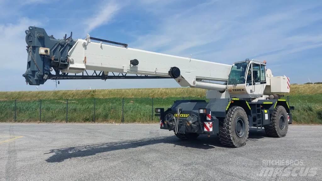 Terex A600 越野起重機