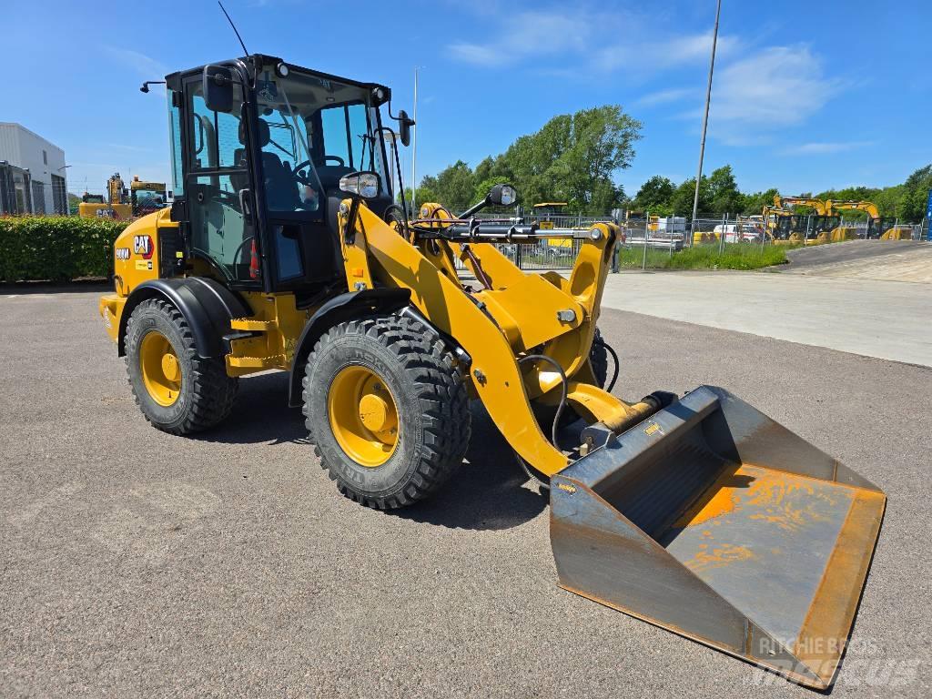 CAT 908 M 輪胎式裝載機