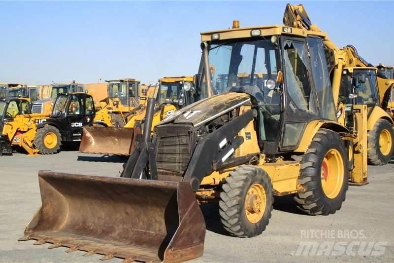 CAT 424D 反鏟裝載機
