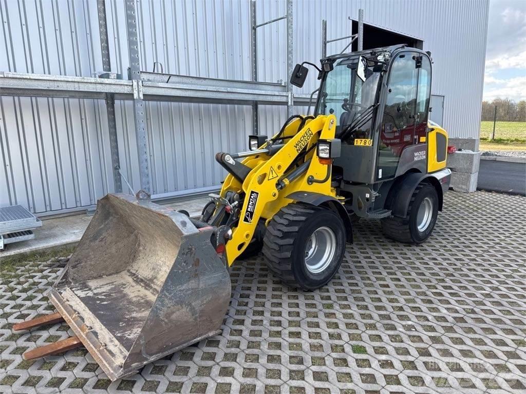 Wacker Neuson WL32 輪胎式裝載機