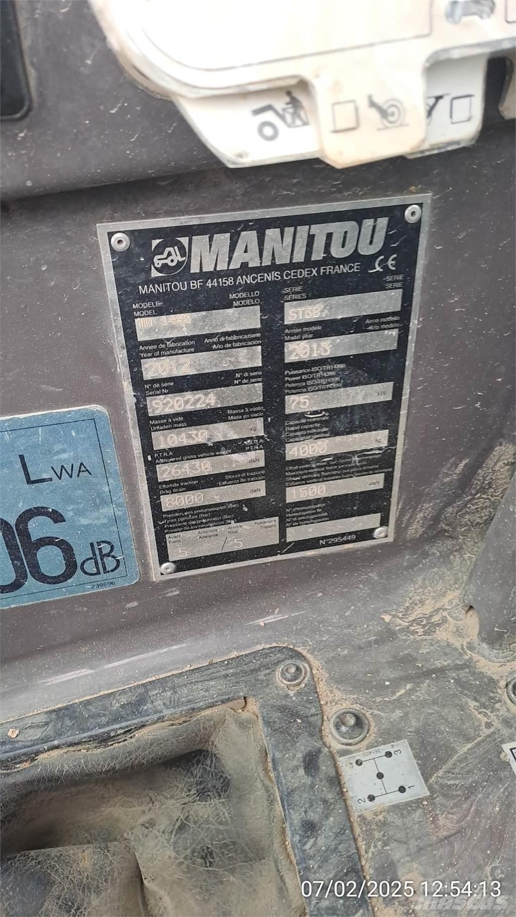 Manitou MT1440 伸縮臂操作車
