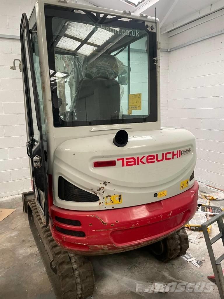 Takeuchi TB 230 小型挖土機/掘鑿機<7t(小型挖掘機)
