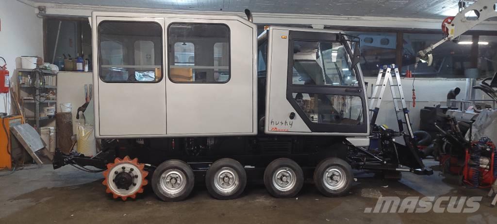 Prinoth Husky 鏟雪車