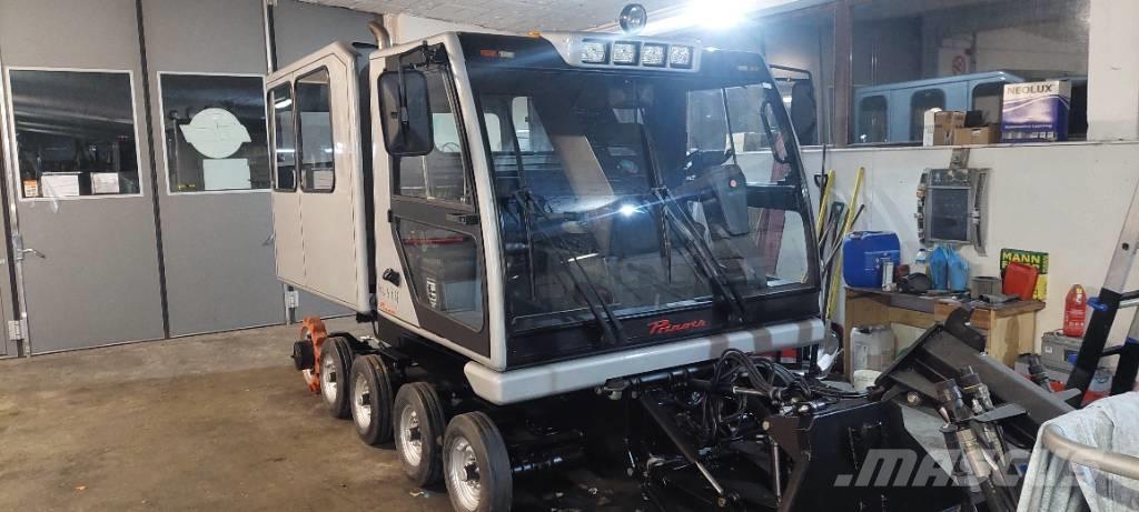 Prinoth Husky 鏟雪車